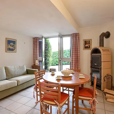 Gorgeous In With Swimming Pool Semesterbostad *